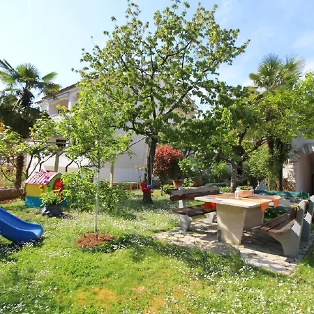 Sabina Mit Schoenem Garten, Ruhige Lage Apartment *