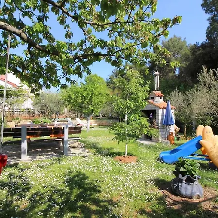 Sabina Mit Schoenem Garten, Ruhige Lage